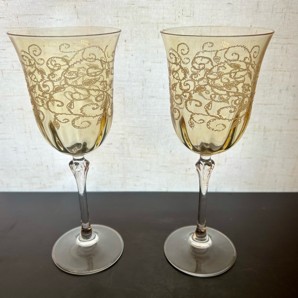 2 Cristalleria Fratelli Fumo, vine Etched Wine Glasses. Handmade, Light yellow
